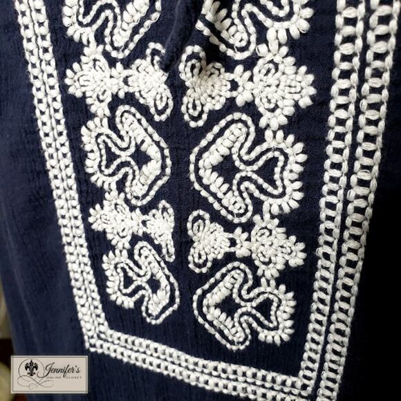 3/$25 Tommy Hilfiger Women's Navy Blue w/White Embroidery Front Tie Top Size L - Picture 4 of 10